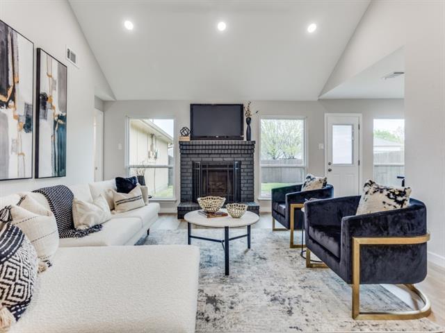 Building Photo - 8106 Meadowlark Ln