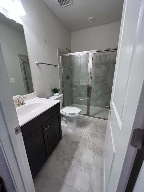 Building Photo - 9566 Sanger St