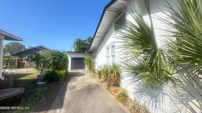 Building Photo - 1332 Belvedere Ave