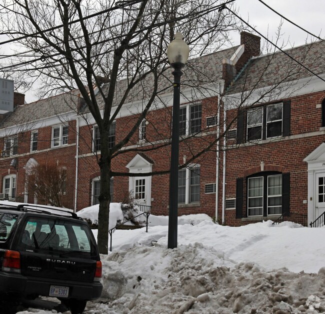 Building Photo - 2614 41st St NW