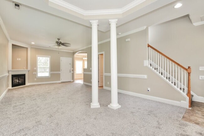 Building Photo - 4504 Stephen Oaks Way