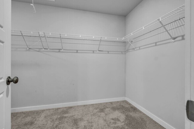 Building Photo - 1020 Baltusrol Ln