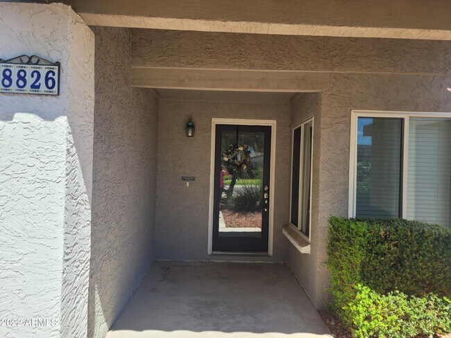 Building Photo - 8826 E Altadena Ave