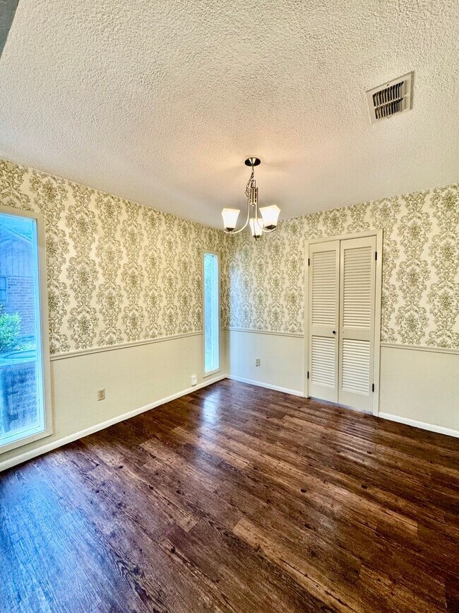 Building Photo - 5122 Moultrie Dr