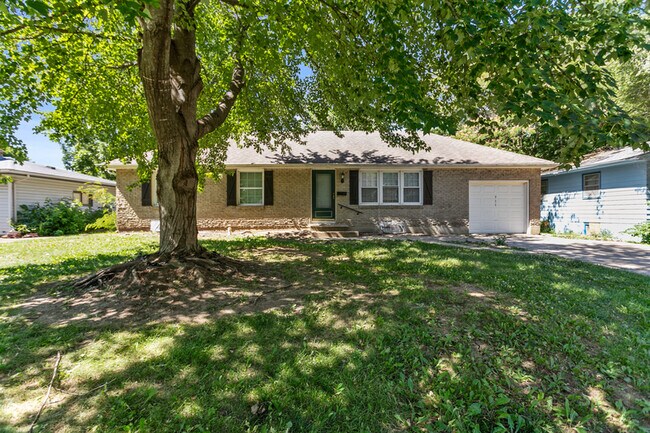 Building Photo - 711 SW 7 St