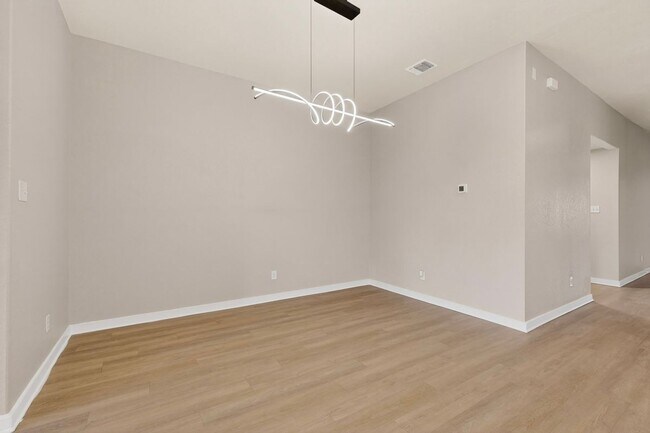 Building Photo - 7619 Toledo Bend