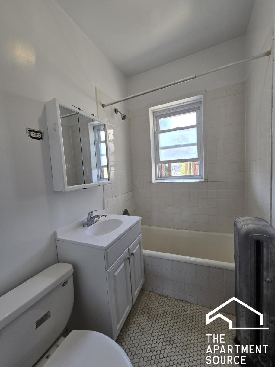 Building Photo - 4318 N Spaulding Ave