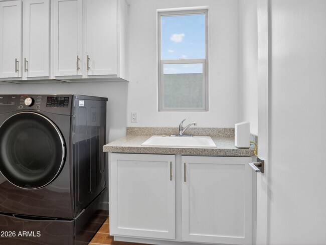 Building Photo - 11673 N 136th St