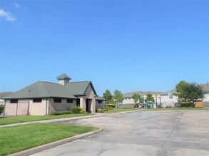 Building Photo - 5106 Gable Ln