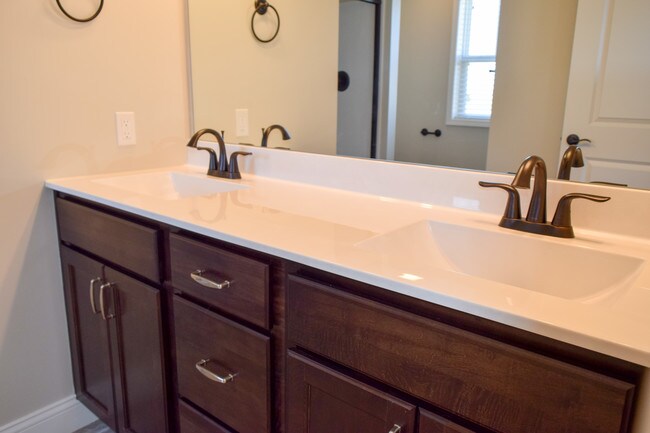 Building Photo - 800 Sedgegrass Dr