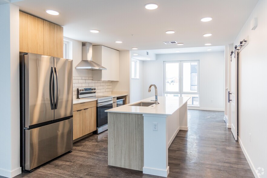 2BR, 2BA - 1,000SF Kitchen - Highmark Bozeman