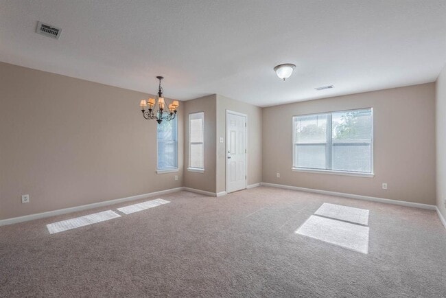 Building Photo - 10203 Azalea Village Dr