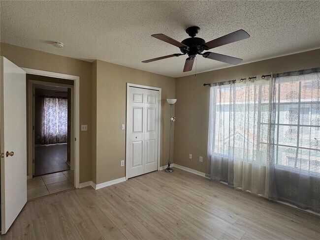 Building Photo - 1635 Fluorshire Dr