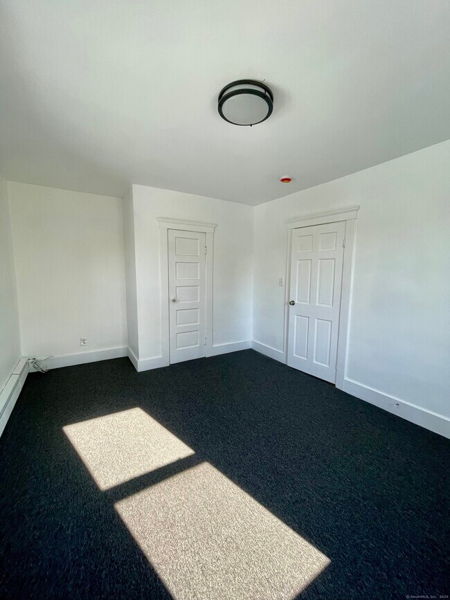 Building Photo - 46 George St