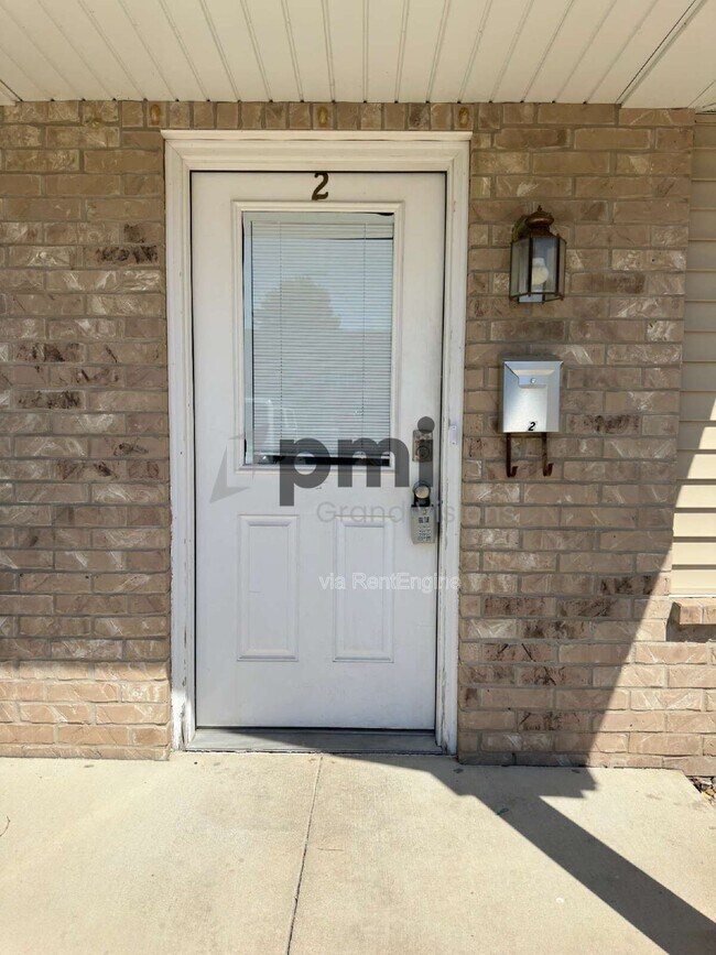 Building Photo - 1308 Arthur Ave