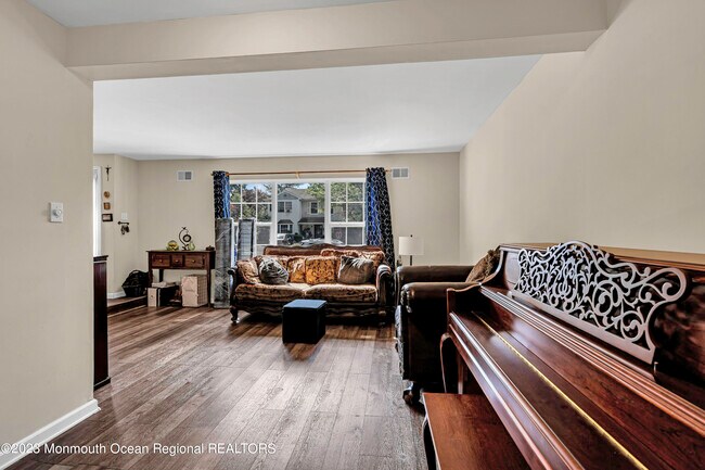 Building Photo - 47 Mizzen Dr