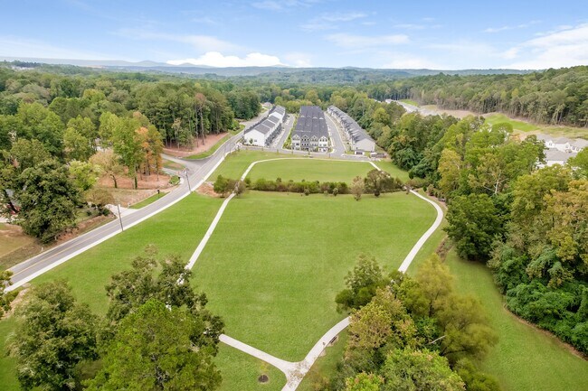 Building Photo - 866 Calvin Park Dr