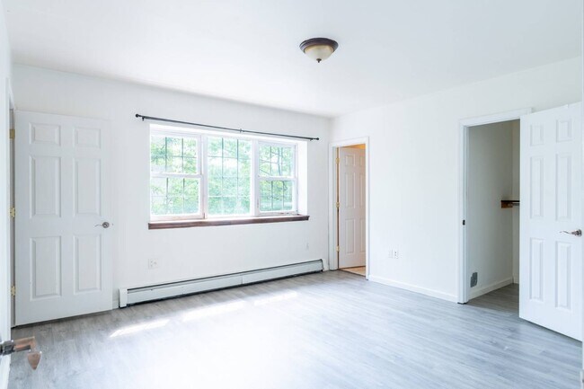 Building Photo - 198 Stuyvesant Ave