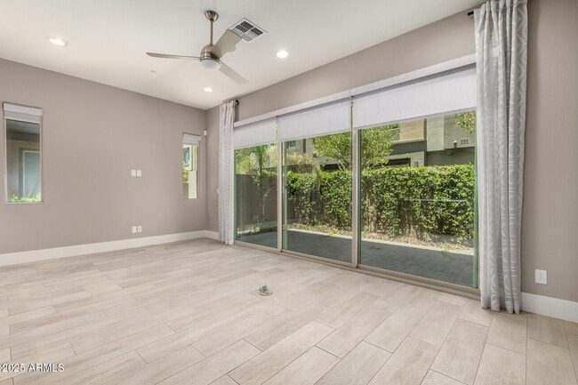 Building Photo - 7500 E Via De Luna Dr