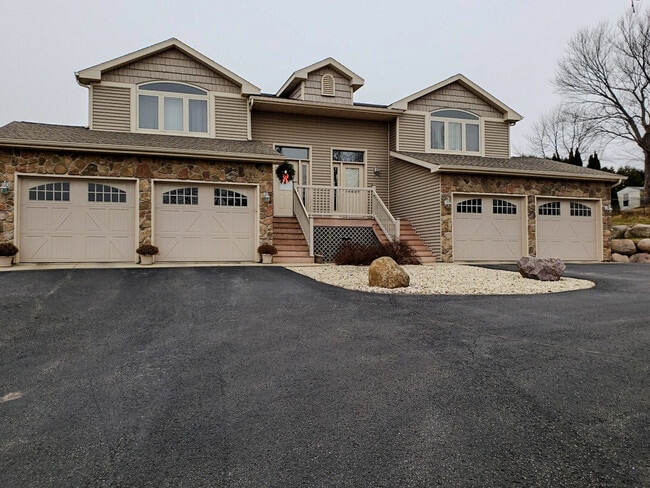 Primary Photo - 2019 Barber Dr