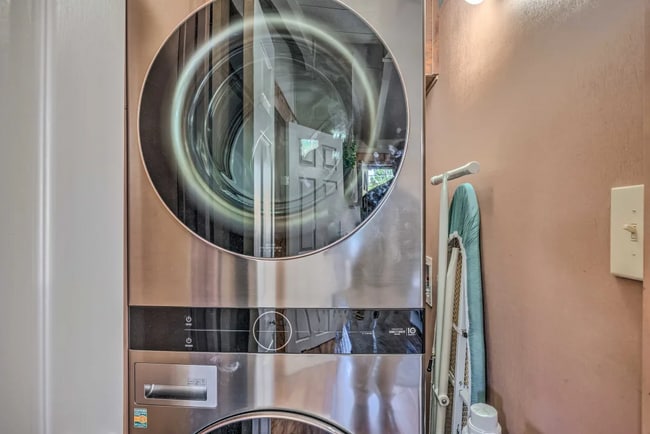 Building Photo - 110 Pippin St