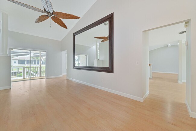 Building Photo - **Direct Gulf Access Pool Home! 4 BED/3 BA...