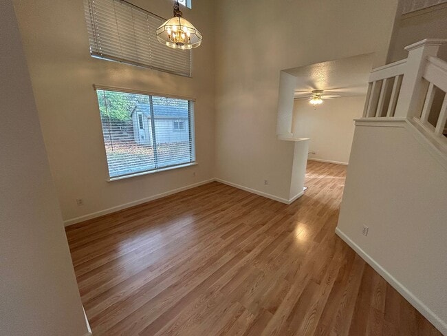 Building Photo - REDUCED!!!