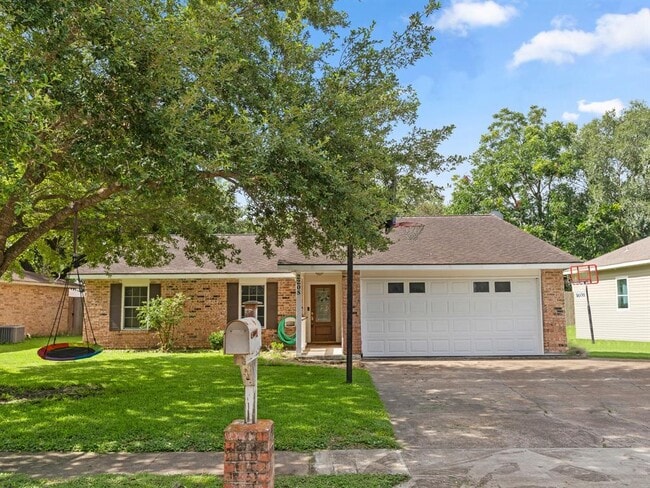 Primary Photo - 2208 Gontier Dr