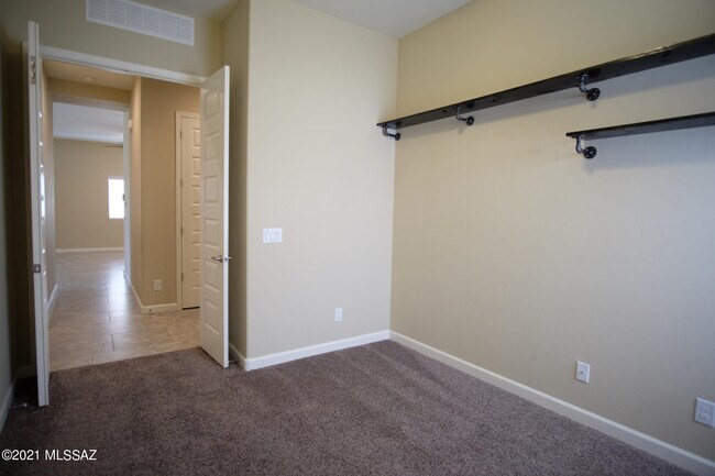 Building Photo - 3462 W Ringtail Den Way