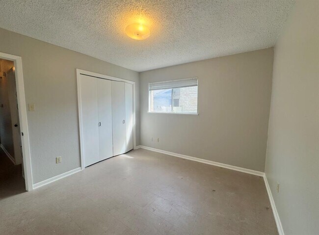 Building Photo - 115 Stubblefield Dr