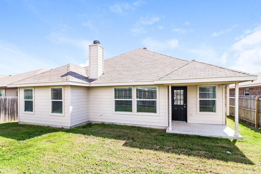 Building Photo - 2504 Wakecrest Dr