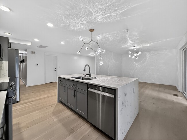 Building Photo - 16711 NE 18th St