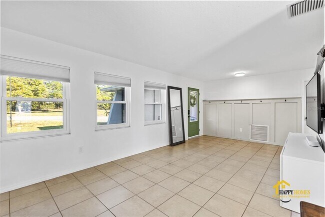 Building Photo - 1940 Blackfoot Trail