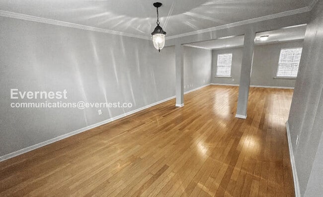 Building Photo - 4800 Inglewood Ct SE