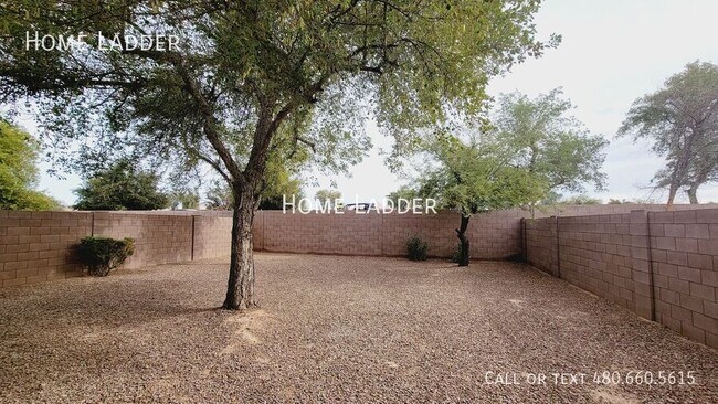 Building Photo - 22207 N Gibson Dr