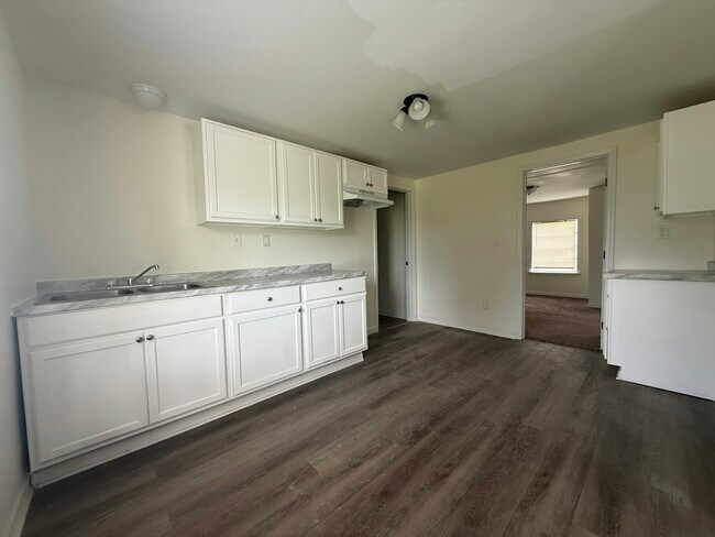 Building Photo - 3742 Berry Ln