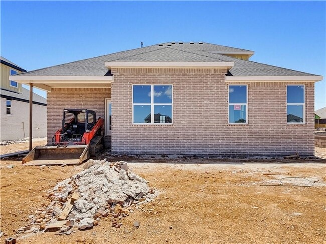 Building Photo - 6800 SW Basswood Ave