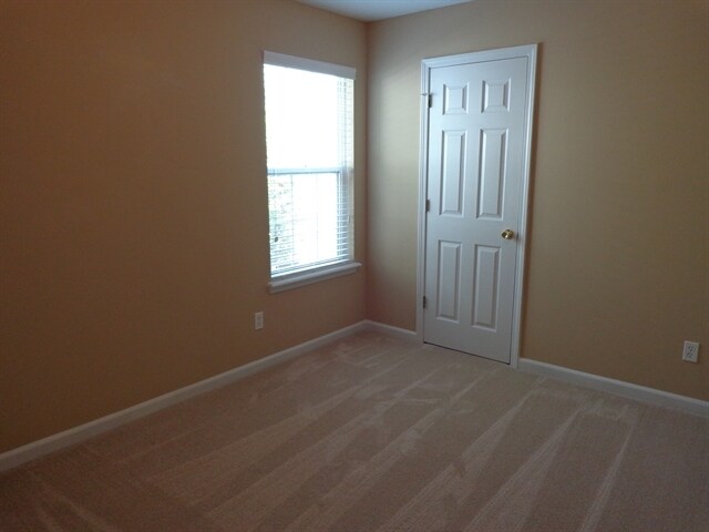 Building Photo - 4799 Lake Park Ter