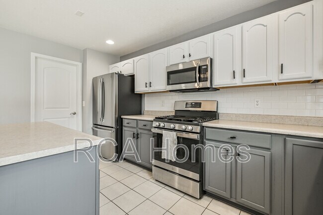Building Photo - 8189 Admirals Landing Pl