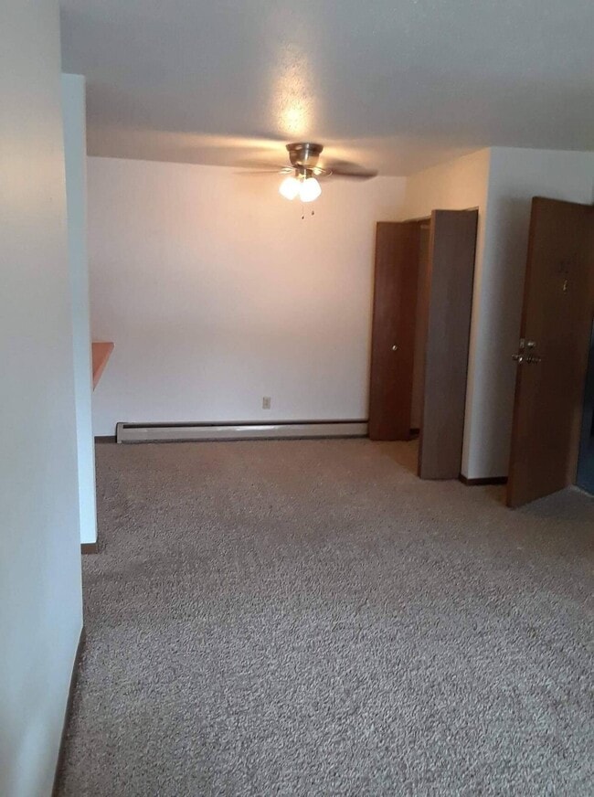 Building Photo - Jordan View Apartments