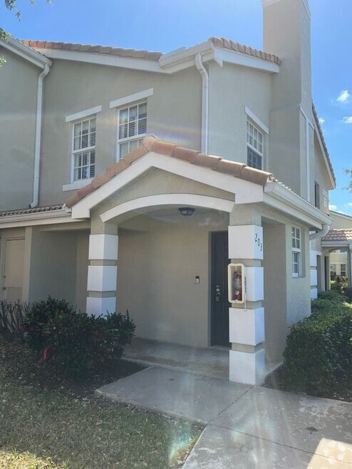 Building Photo - 140 SW Peacock Blvd