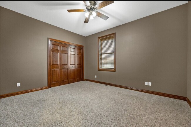 Room2 - 2815 44th St