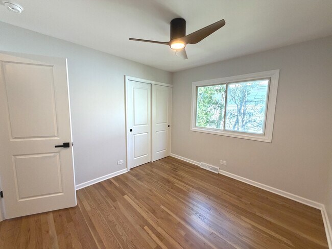 Building Photo - 1132 Brighton Pl