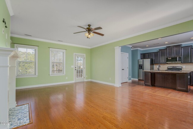 Building Photo - 402 Marsh Island Dr