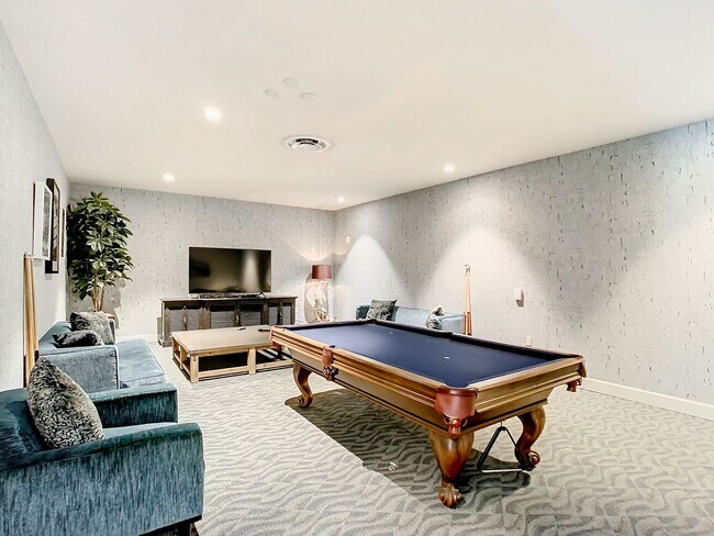 Building Photo - 2/2 at The Sanctuary ~ Downtown Orlando's Established Luxury Condos 1 Block from Lake Eola
