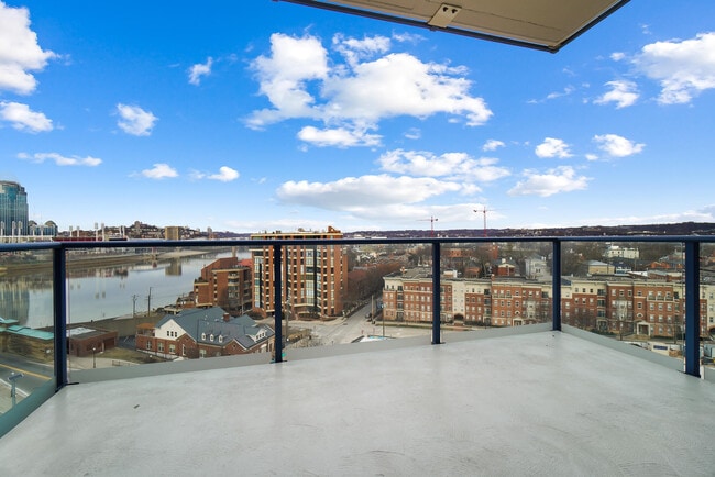 Building Photo - 1 Roebling Wy