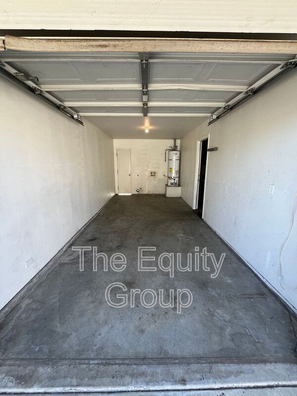 Building Photo - 482 W Morton Ave