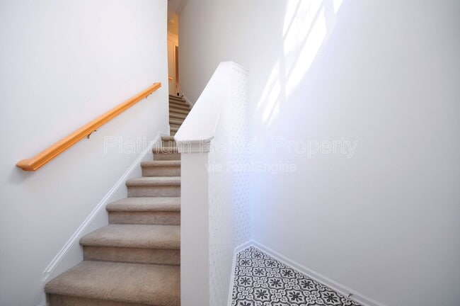 Building Photo - 1032 Whitshire Way