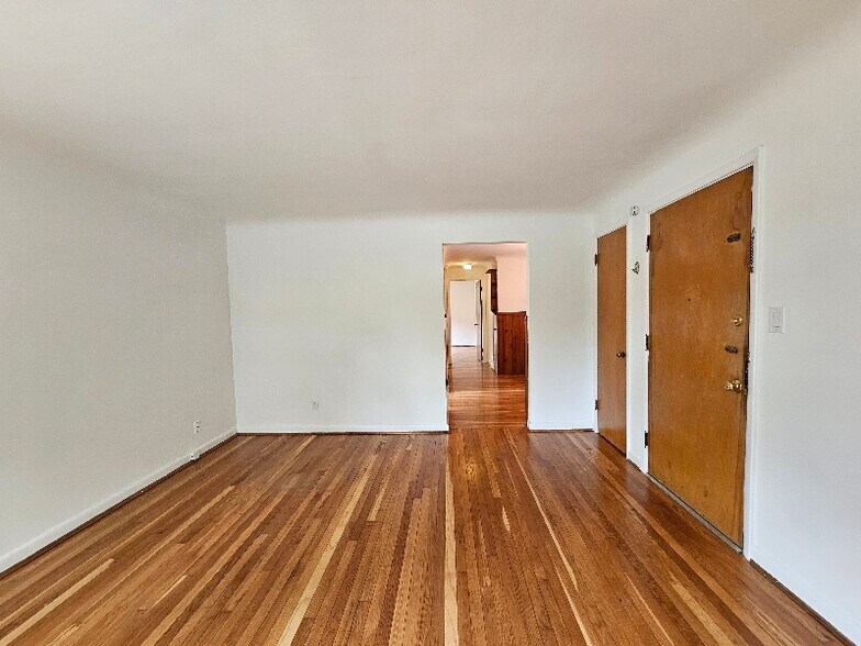 Building Photo - 6091 Dryden Ave