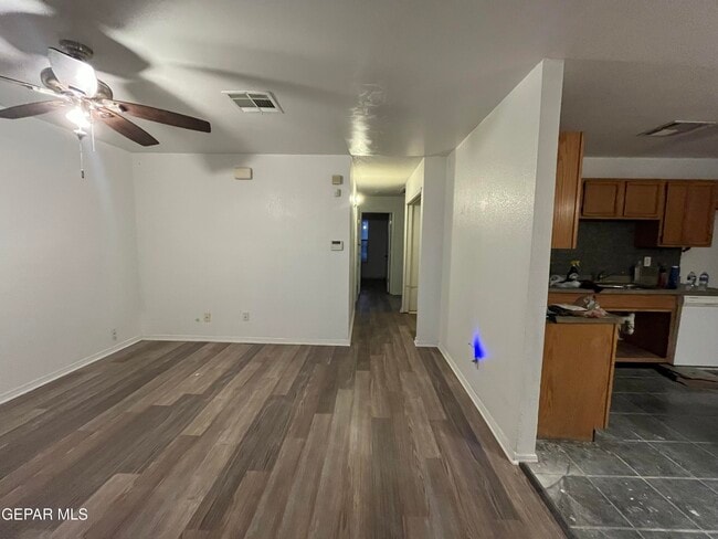 Building Photo - 12420 Tierra Mesa Ct